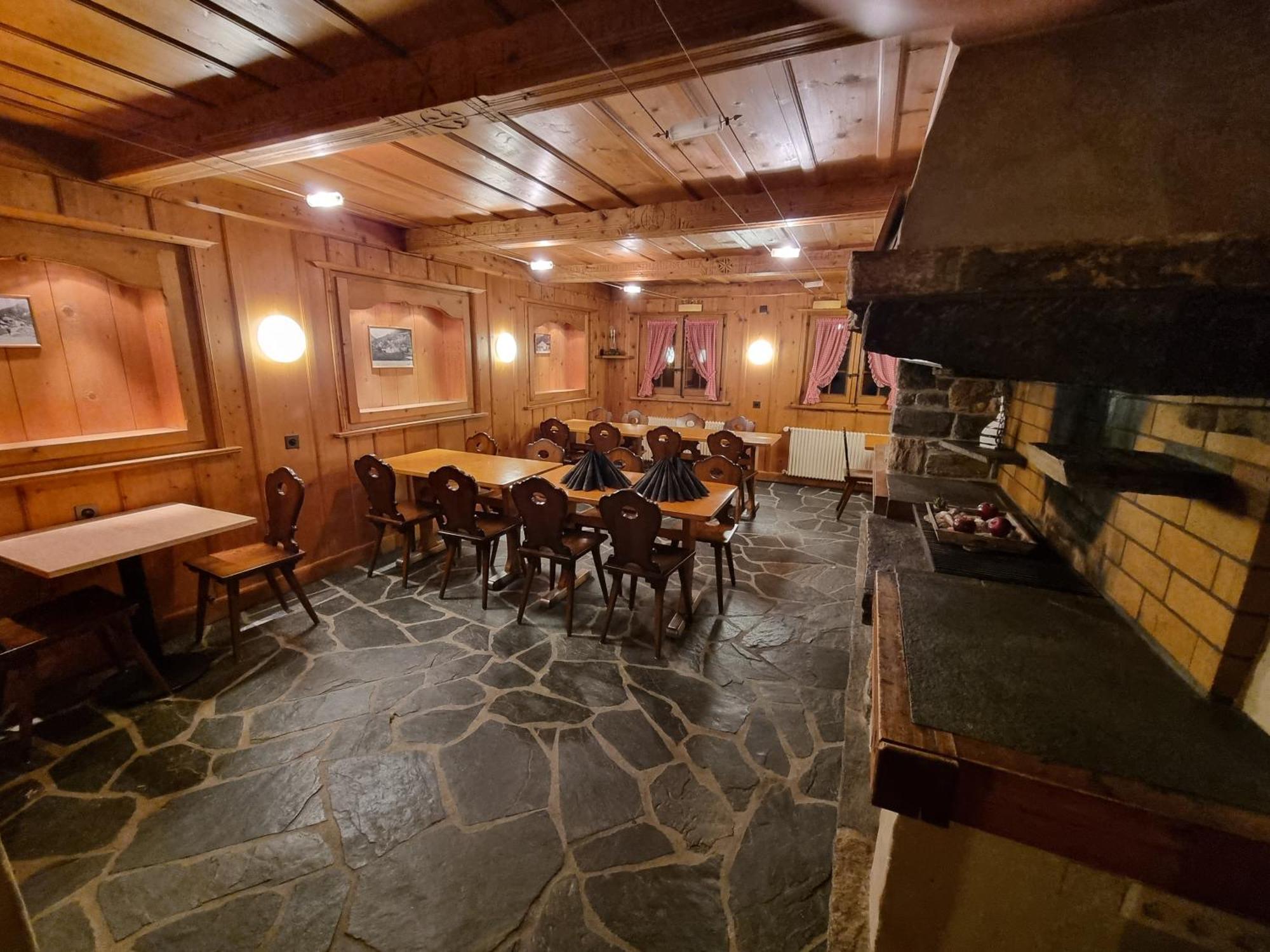 Le Catogne Hotel Orsières Buitenkant foto