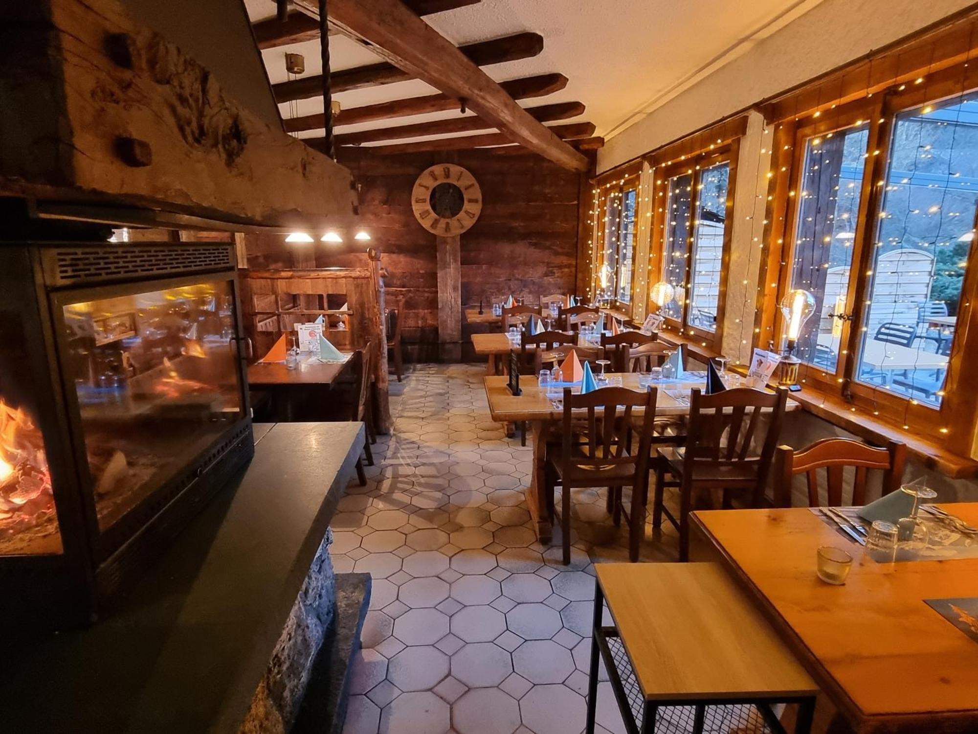 Le Catogne Hotel Orsières Buitenkant foto