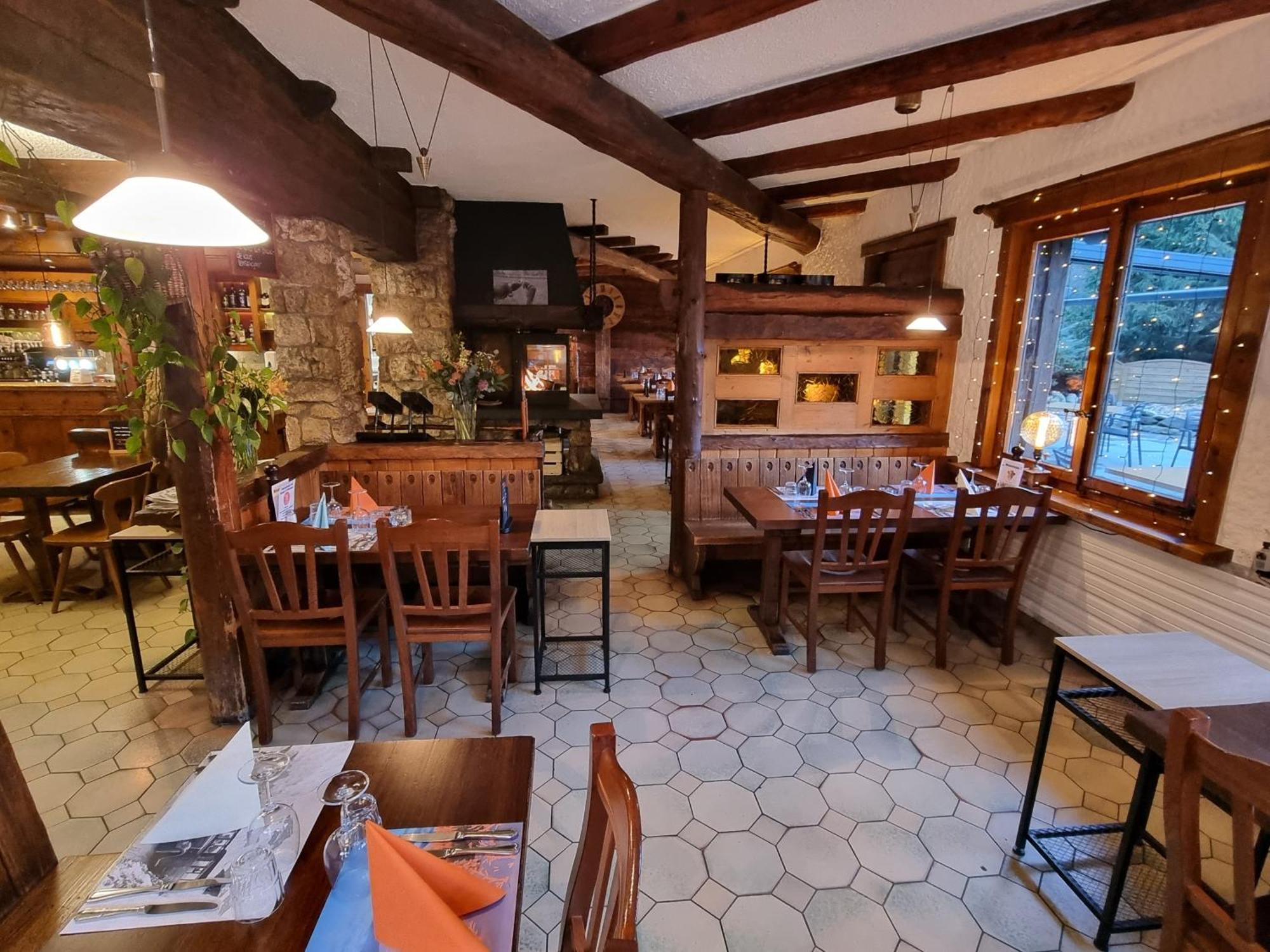 Le Catogne Hotel Orsières Buitenkant foto